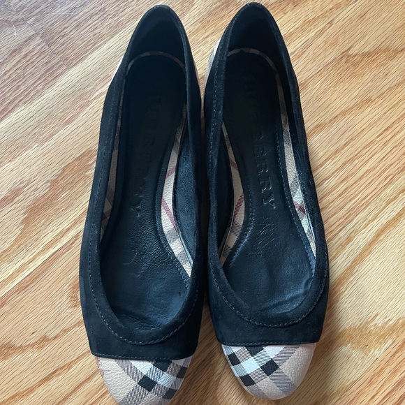 Burberry black suede ballet flats with Nova check canvas cap - Picture 2 of 5